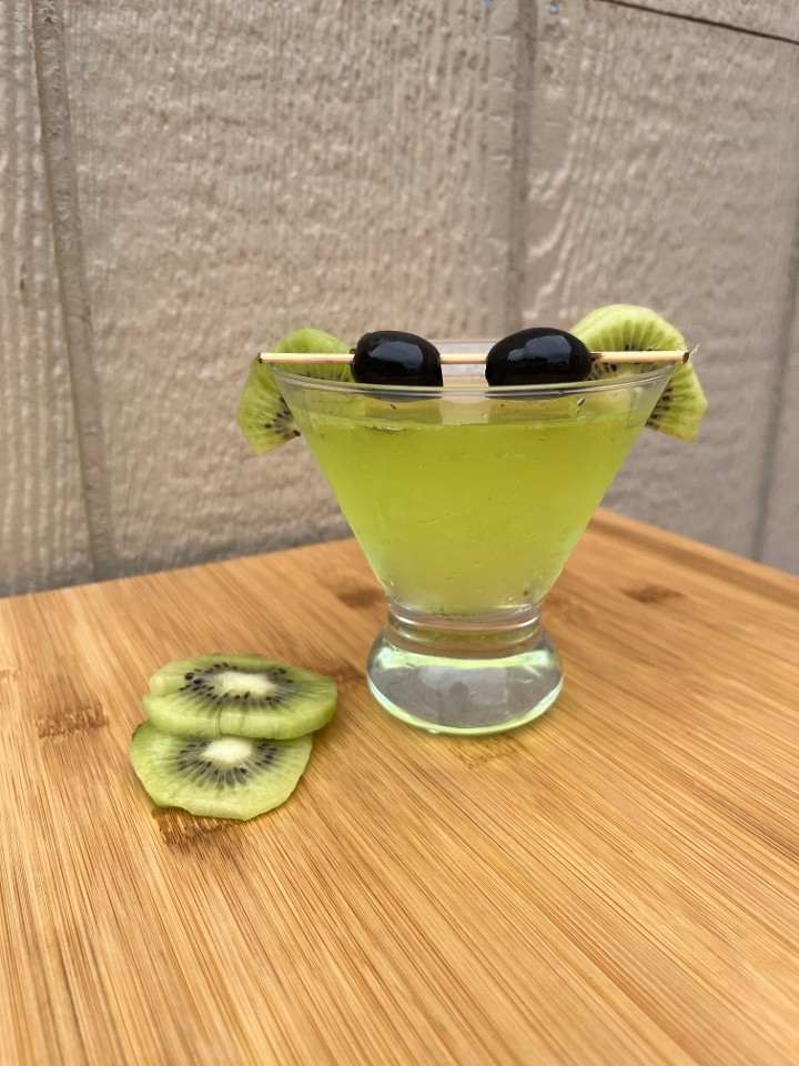 baby Yoda Cocktail (Kiwi Martini)