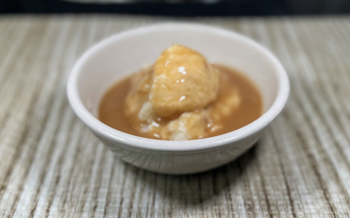 Mashed Potatoes and Brown Gravy