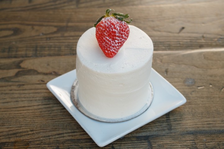 Strawberry Cream Cake (3")