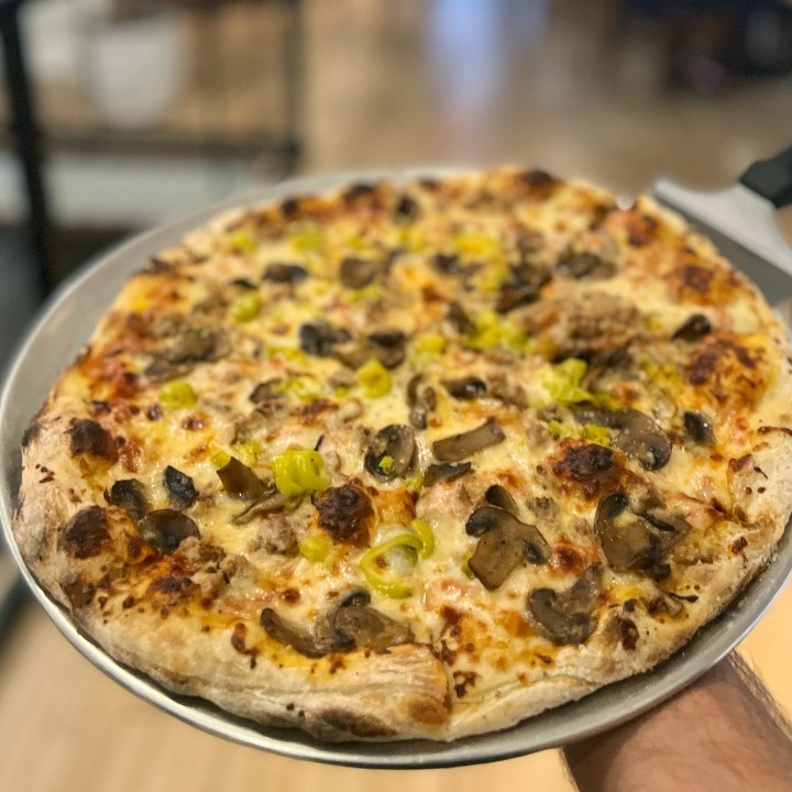 14" Sausage + Peppers