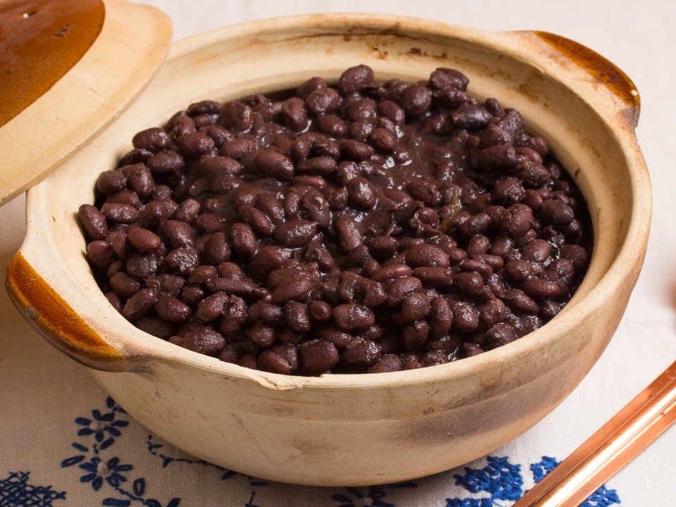 Creamed Black Beans (15-20 servings)