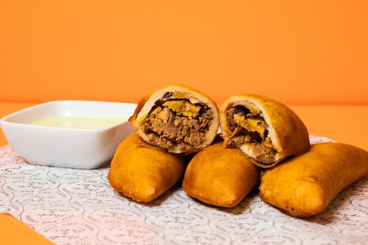 EMPANADA PABELLON