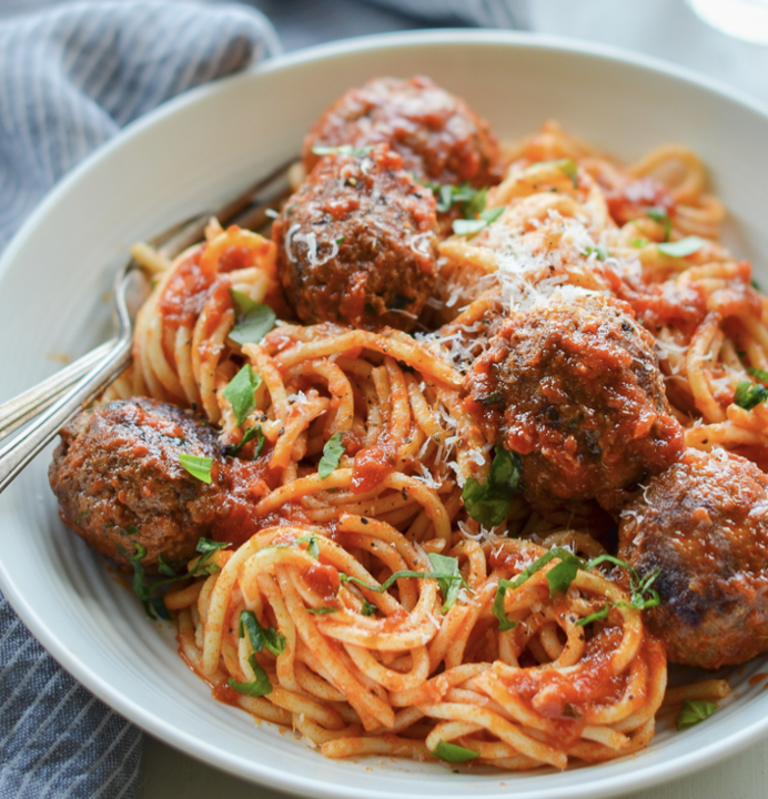 MONDAY SPAGHETTI & MEATBALLS