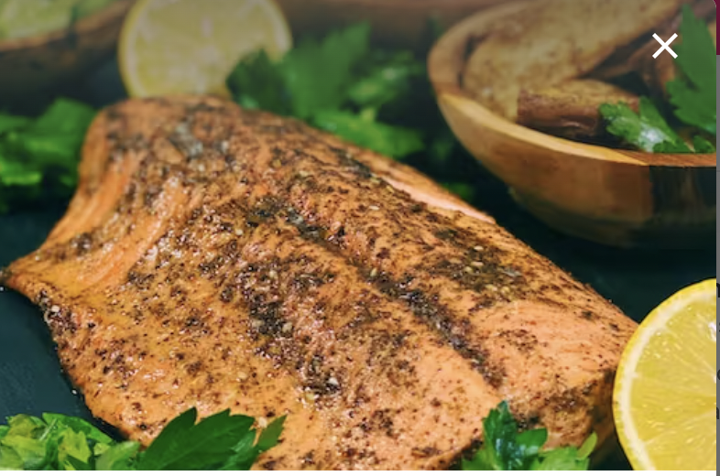 Herb & Pepper Salmon Platter (Comes with Potatoes, Salad, Pickles and Dips)