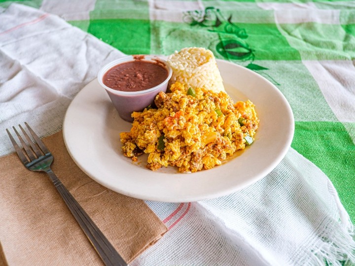 Huevos con Chorizo