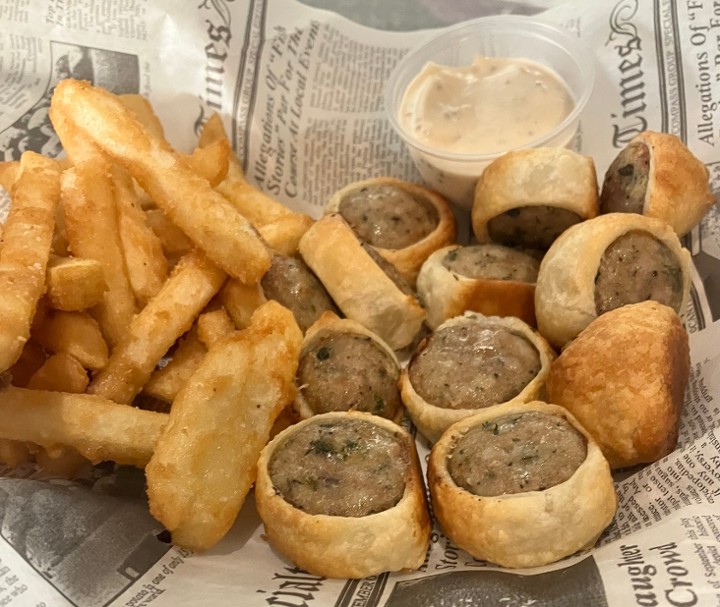 SAUSAGE ROLLS BASKET