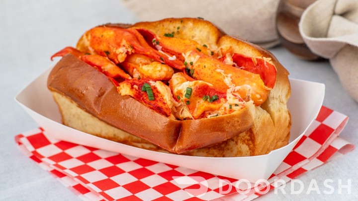 Connecticut-Style Lobster Roll