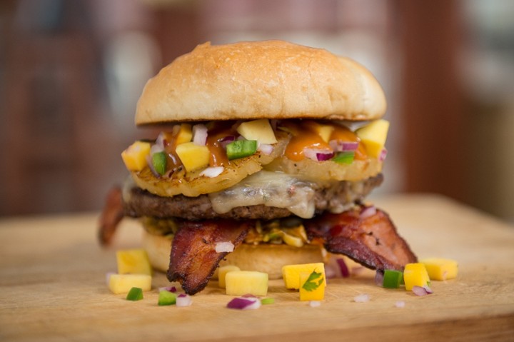 THE HAWAIIAN PINEAPPLE BACON BBQ BURGER