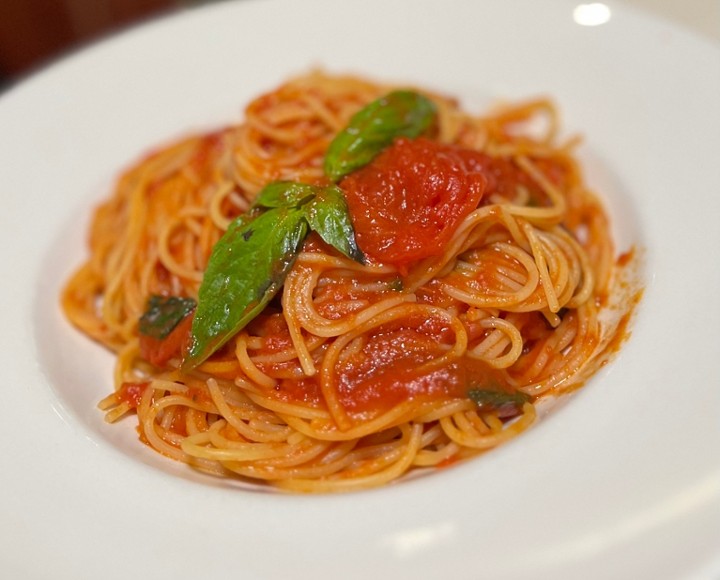 SPAGHETTI AL POMODORO