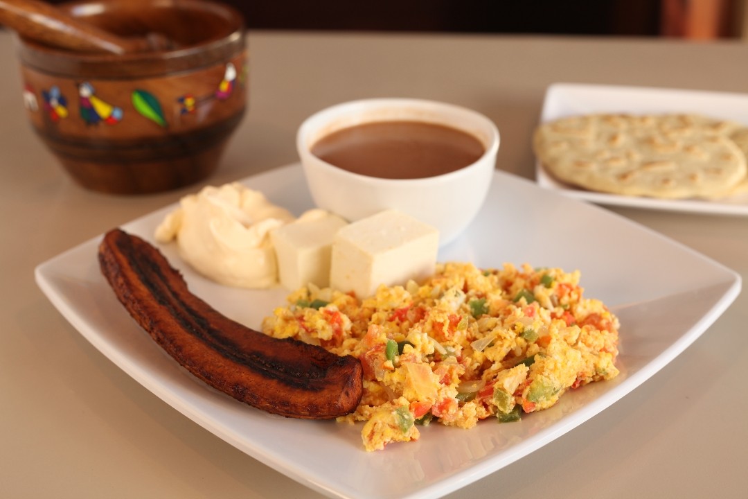 #2 Desayuno Salvadoreno (Salvi Breakfast)
