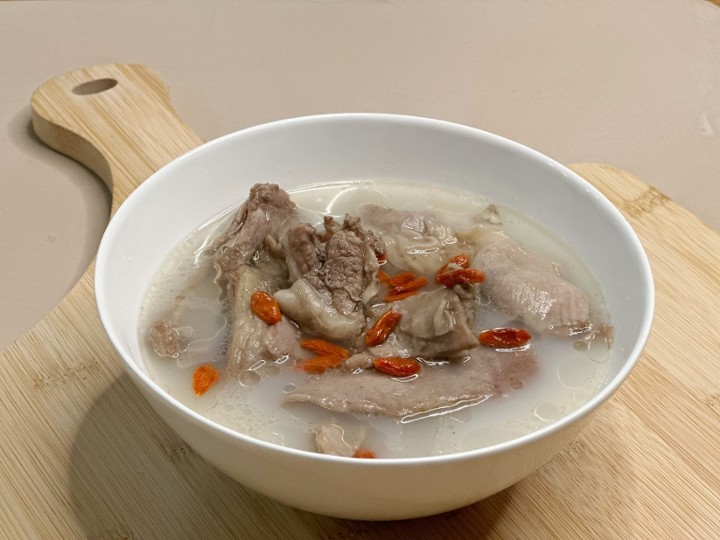 Stewed Mutton Soup with Naan 清炖羊腩汤