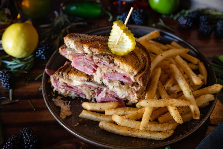 Tavern Reuben