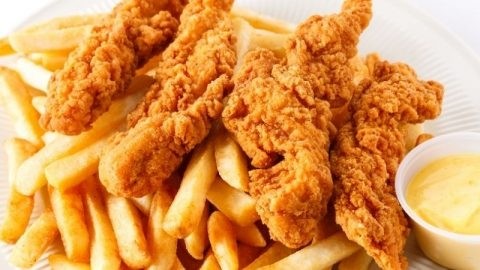 CHICKEN FINGERS (5) WITH FRIES