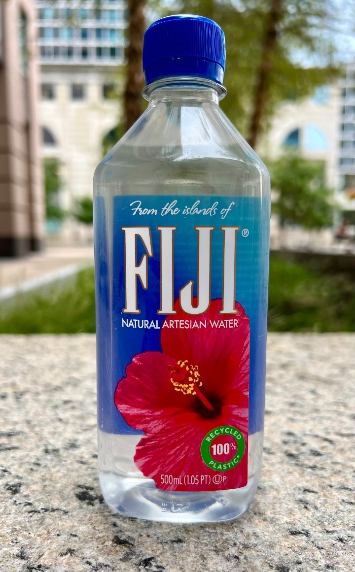 Fiji Water 0.5 Liter
