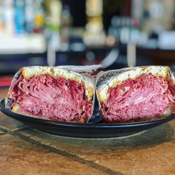 The Hooley Pub & Kitchen - Mentor