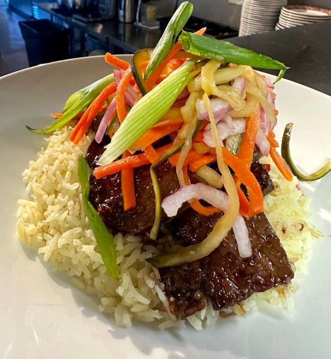 Ginger Garlic Beef Bowl