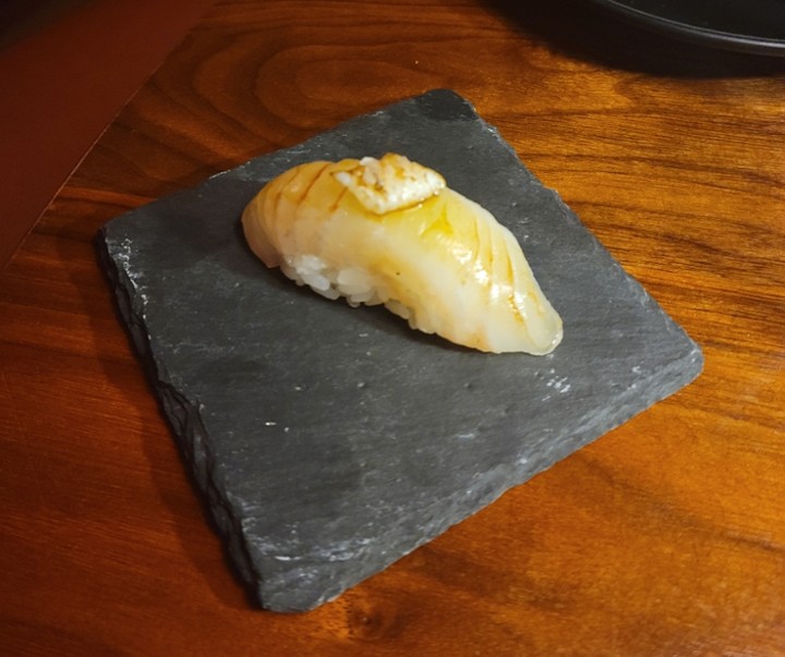 Hirame Nigiri