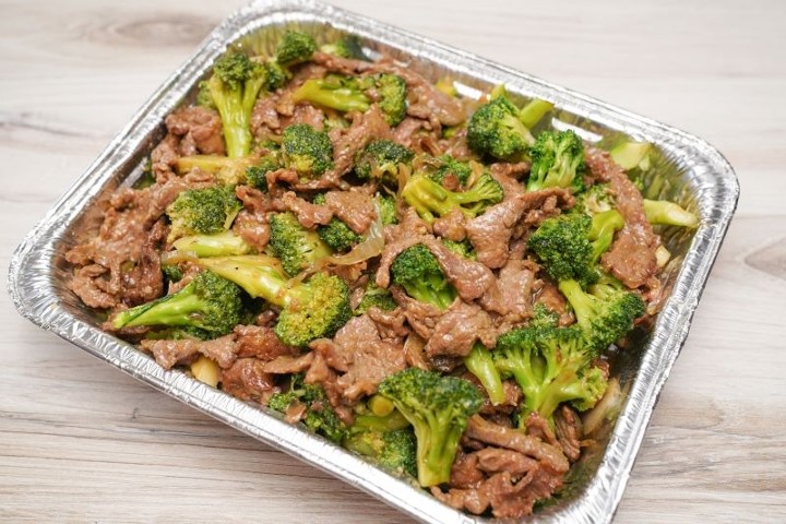 Beef and Broccoli Half Pan