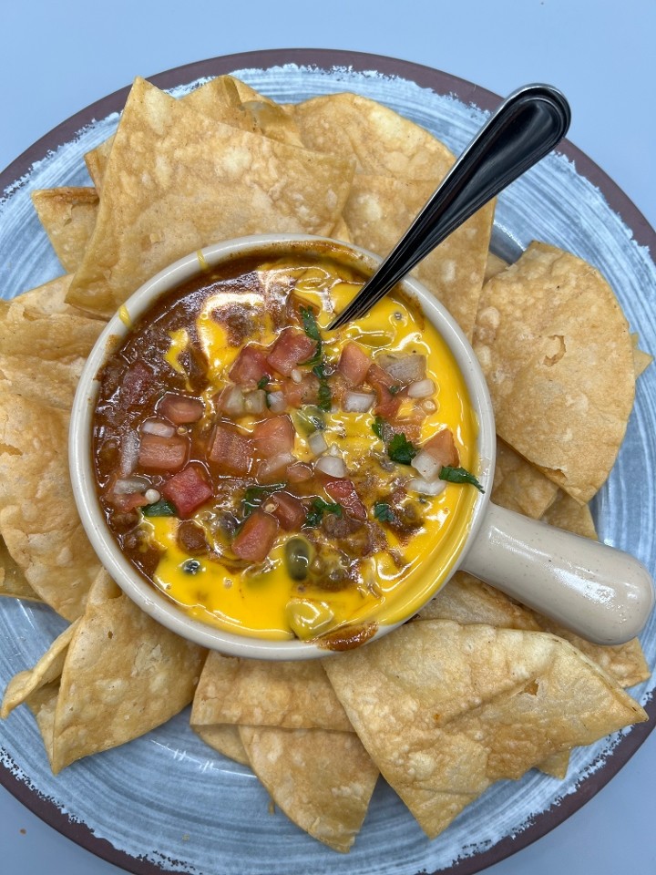Chips and Chili Cheese Dip