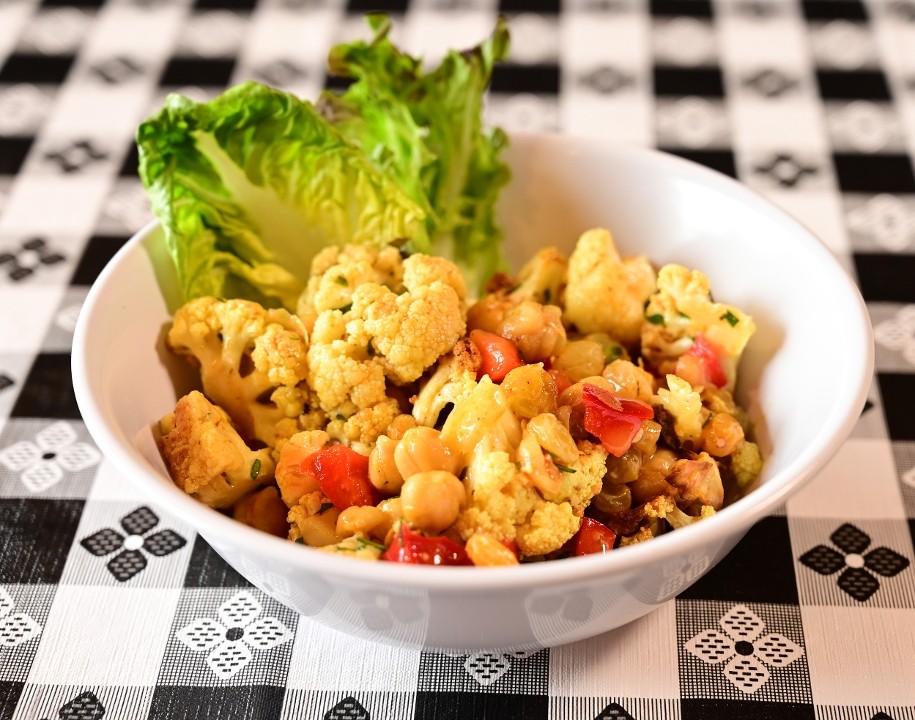 Roasted Cauliflower & Chickpea Salad