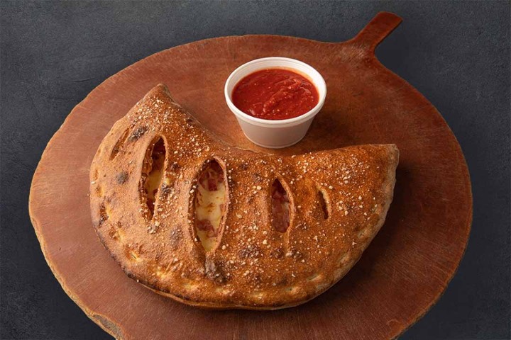 HALF MEAT EATERS CALZONE