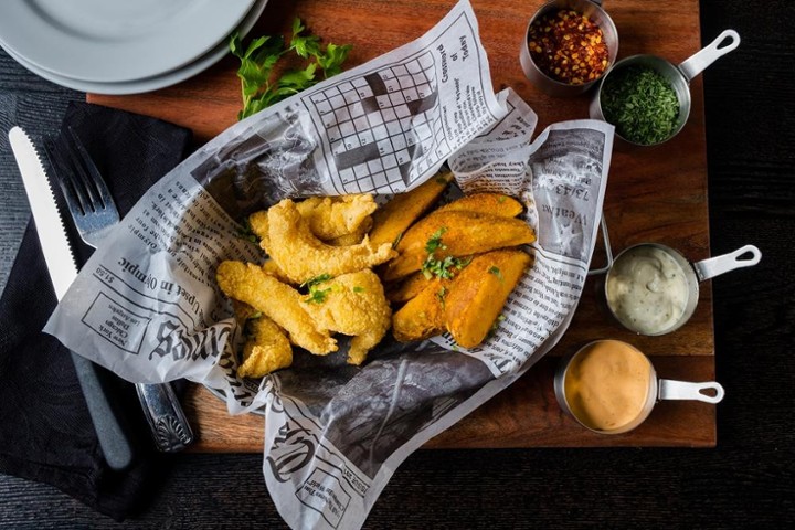 Fried Fish Basket w/ Wedges